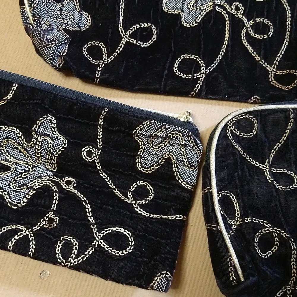Bundle: VINTAGE Three Matching Makeup Bags